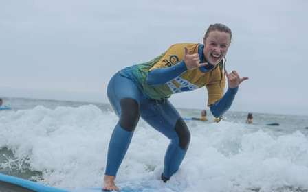 Szkoła surfingu w Portugalii: Lekcje surfingu w Costa da Caparica