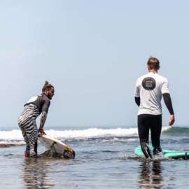 Ericeira: lekcja surfingu z lokalnymi instruktorami