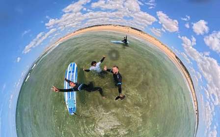 Lizbona: Lekcja surfingu na plaży Costa de Caparica