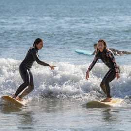 Przewodnik surfingowy po Lizbonie - lekcje surfingu i odbiór