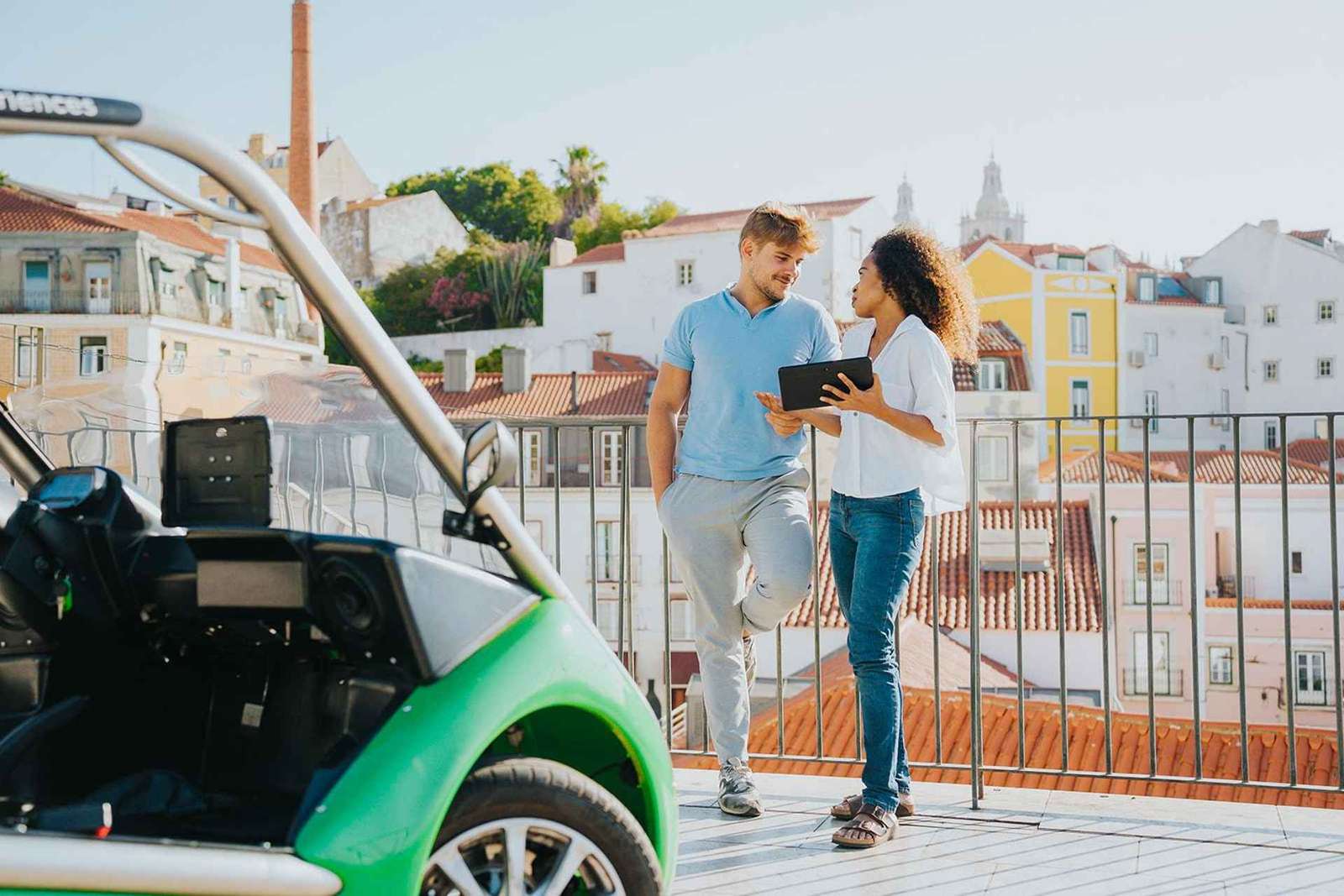 Lizbona: wycieczka po szpinaku z przewodnikiem GPS samochodem elektrycznym