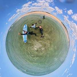 Lizbona: Lekcja surfingu na plaży Costa de Caparica