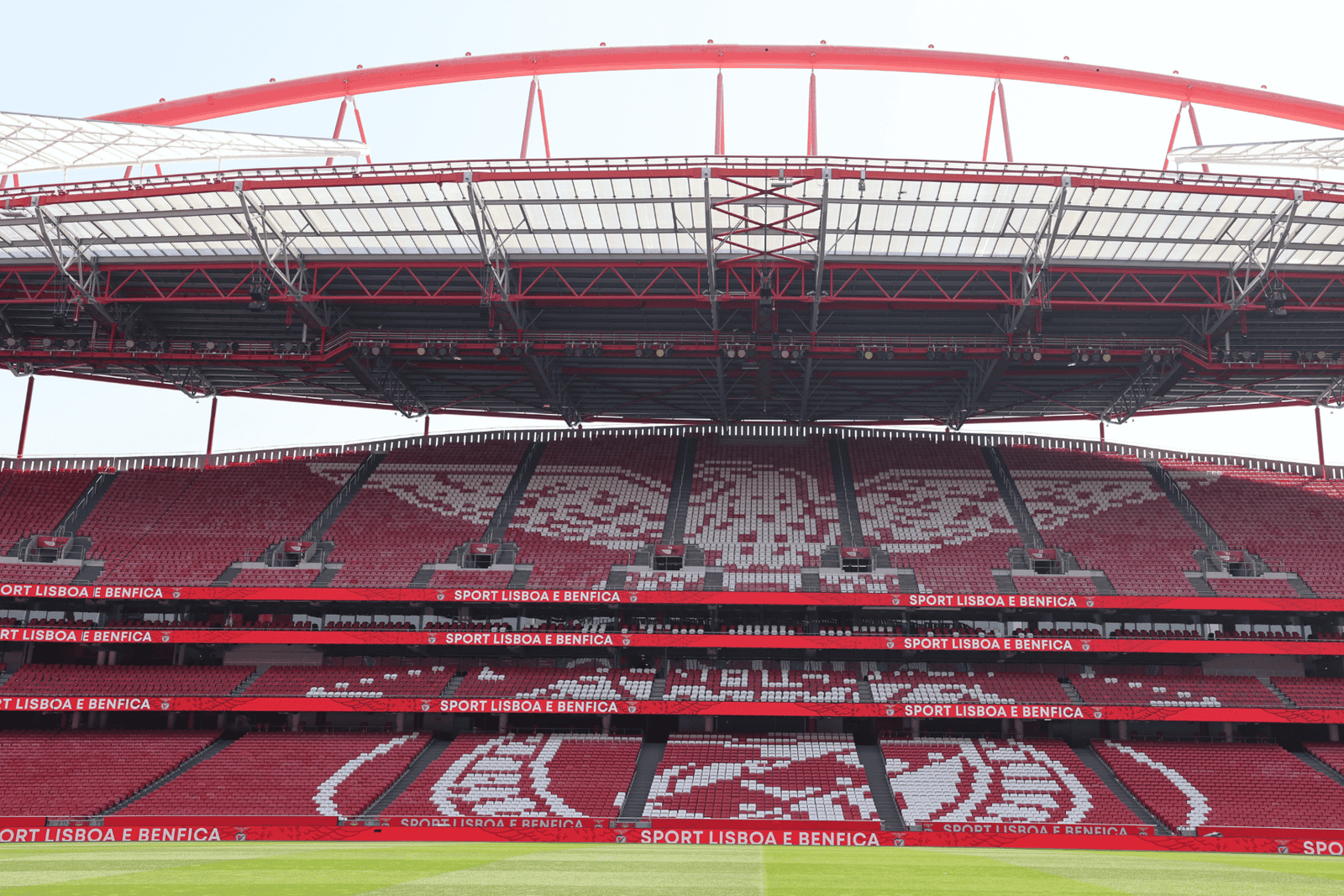Lizbona: Wycieczka po stadionie Luz i bilet do muzeum SL Benfica z karnetem