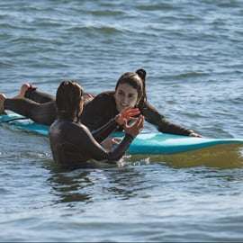 Przewodnik surfingowy po Lizbonie - lekcje surfingu i odbiór