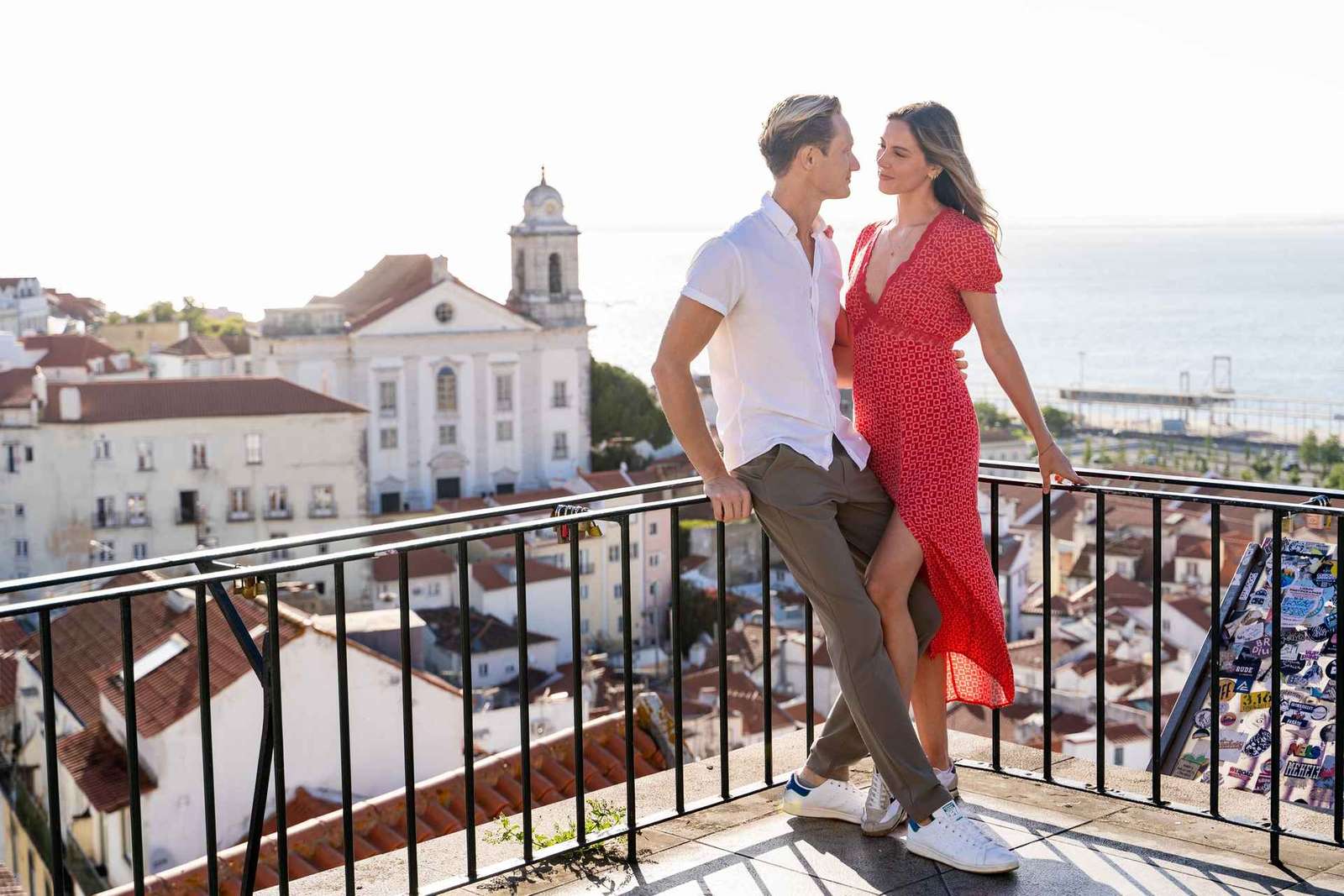 Alfama: Niezapomniana sesja zdjęciowa z lokalnym fotografem