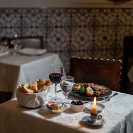 Lizbona: Pokaz fado i portugalska kolacja
