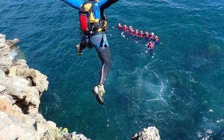 Arrábida: Setubal, Sesimbra Coasteering i wycieczka łodzią motorową