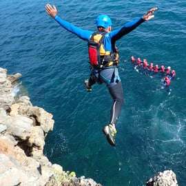 Arrábida: Setubal, Sesimbra Coasteering i wycieczka łodzią motorową