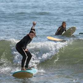 Przewodnik surfingowy po Lizbonie - lekcje surfingu i odbiór
