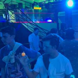 Pub Crawl w Lizbonie: Nielimitowane drinki, shoty i wejście do klubu V.I.P.