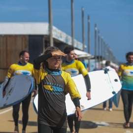 Szkoła surfingu w Portugalii: Lekcje surfingu w Costa da Caparica