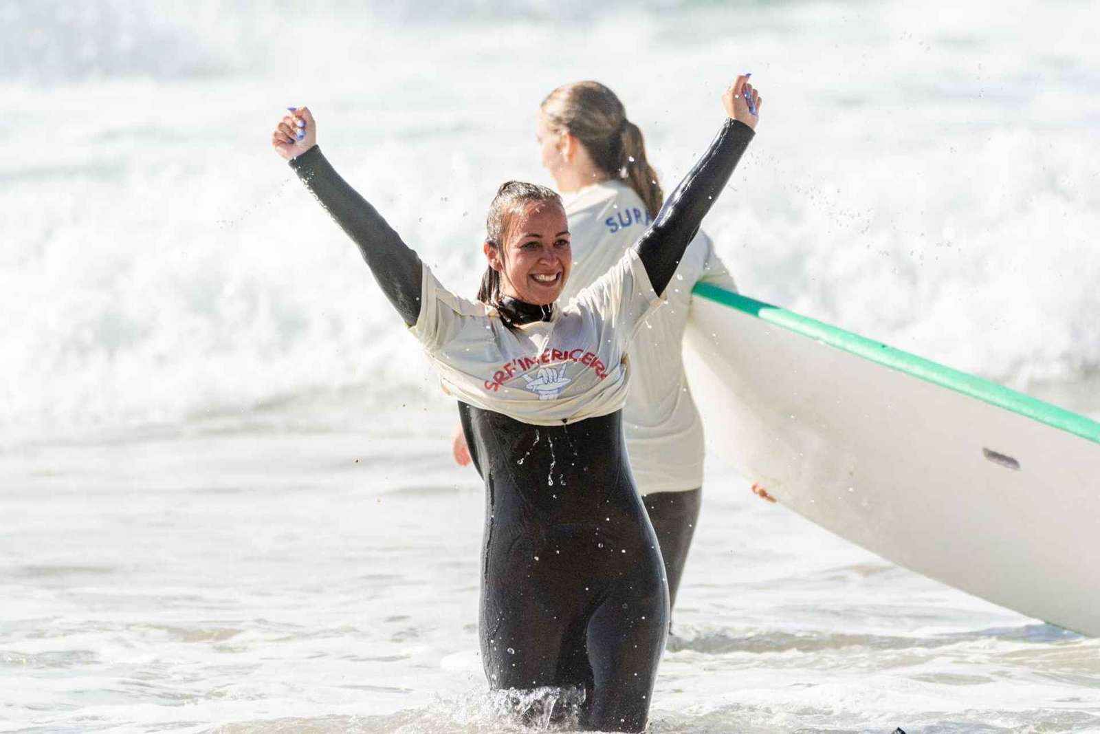 Ericeira: Grupowa lekcja surfingu z lokalnymi instruktorami